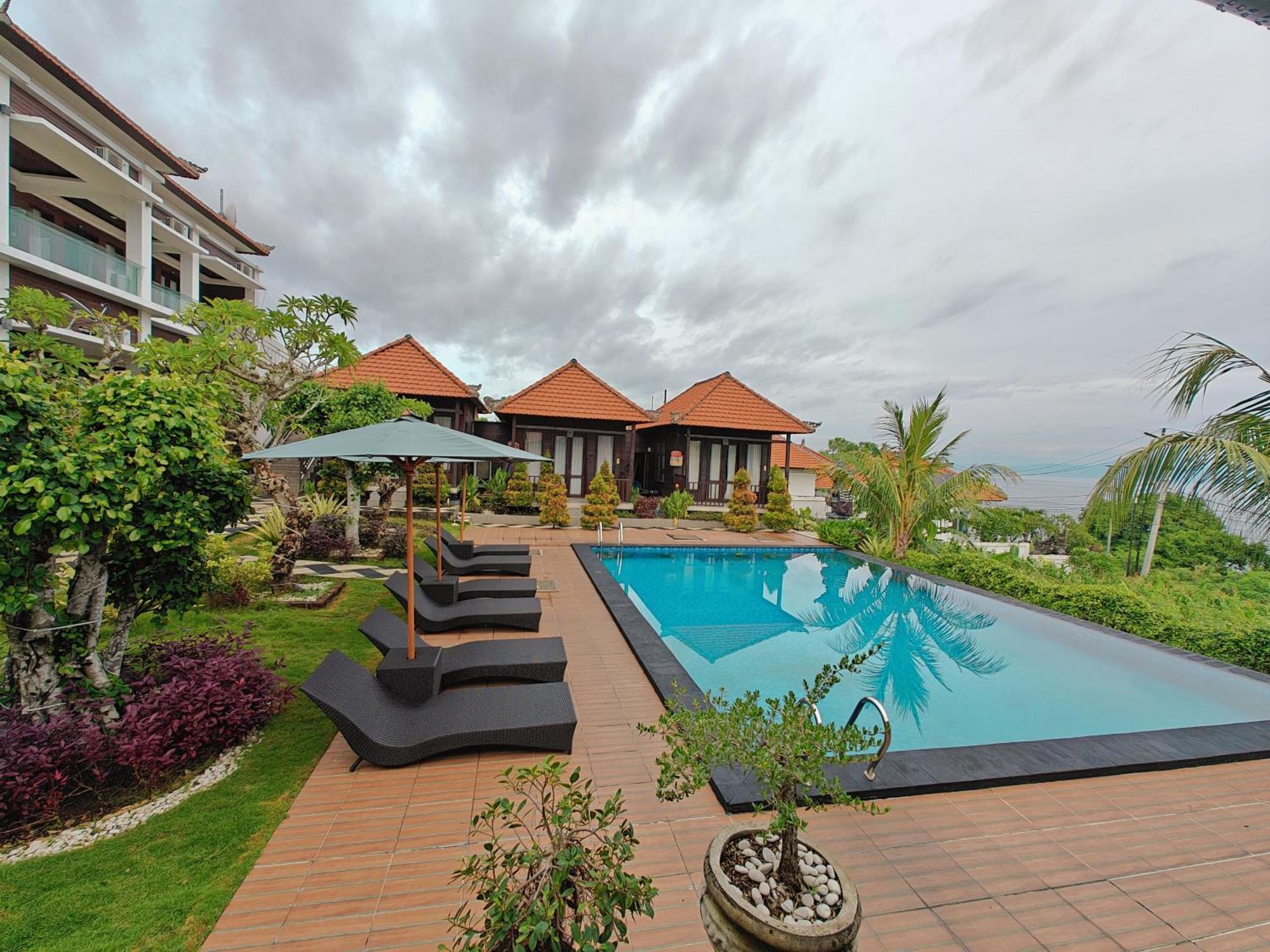 Nusa Sedayu By Ocean View 4*